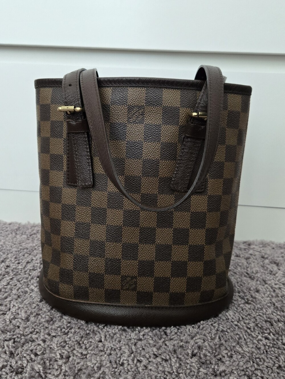 Louis Vuitton Marais Bucket Bag